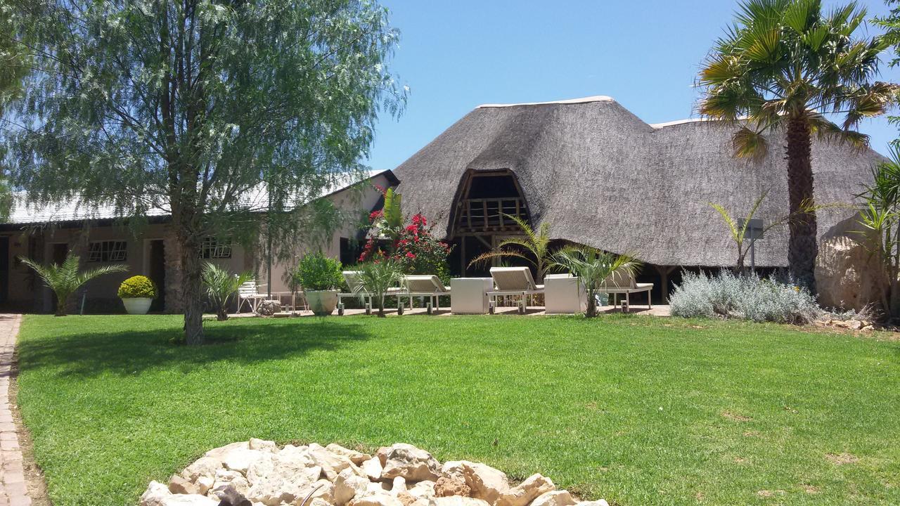 Etotongwe Lodge 아웃조 외부 사진