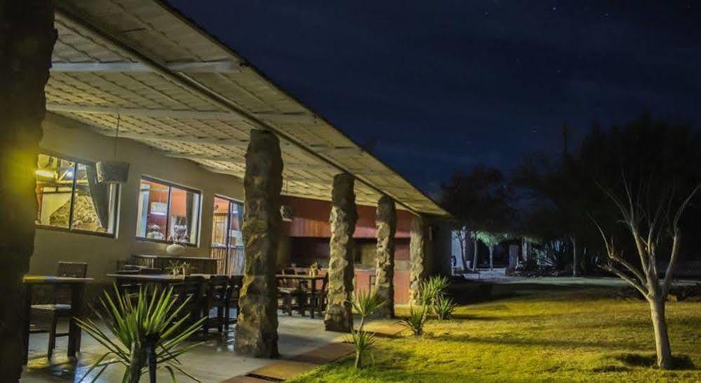 Etotongwe Lodge 아웃조 외부 사진