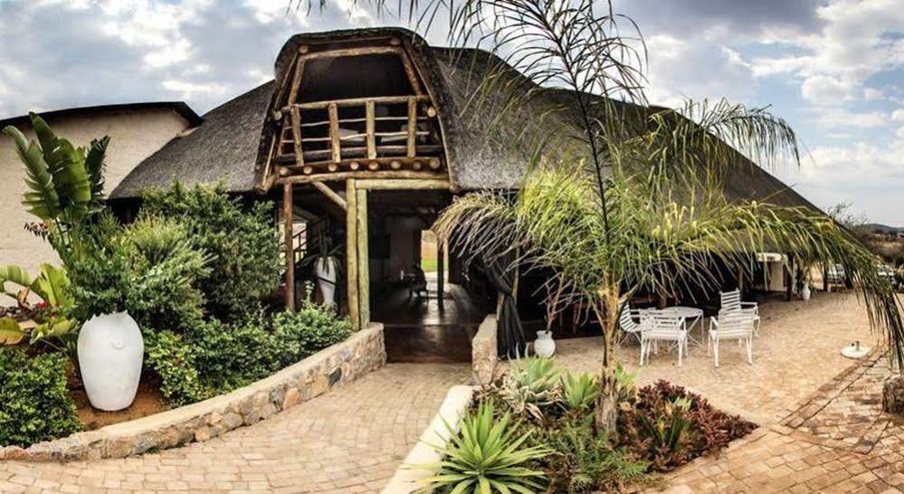 Etotongwe Lodge 아웃조 외부 사진