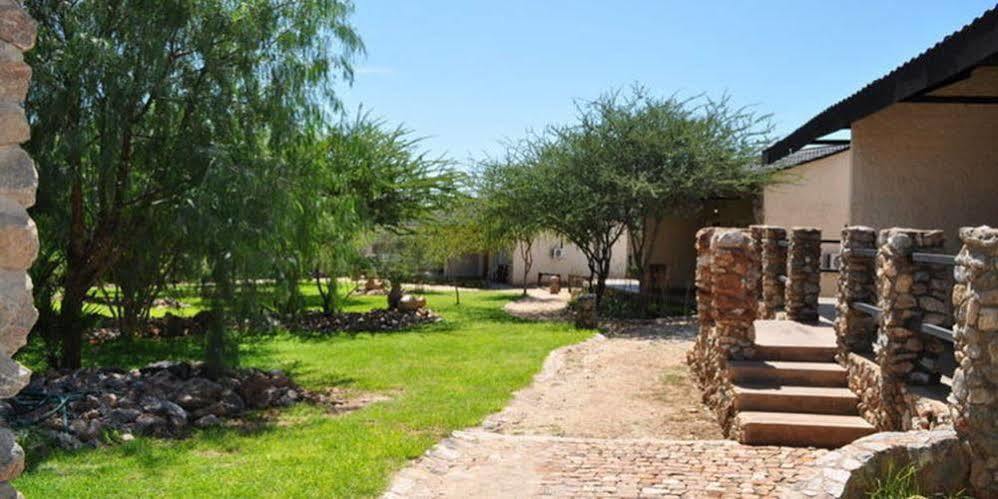 Etotongwe Lodge 아웃조 외부 사진