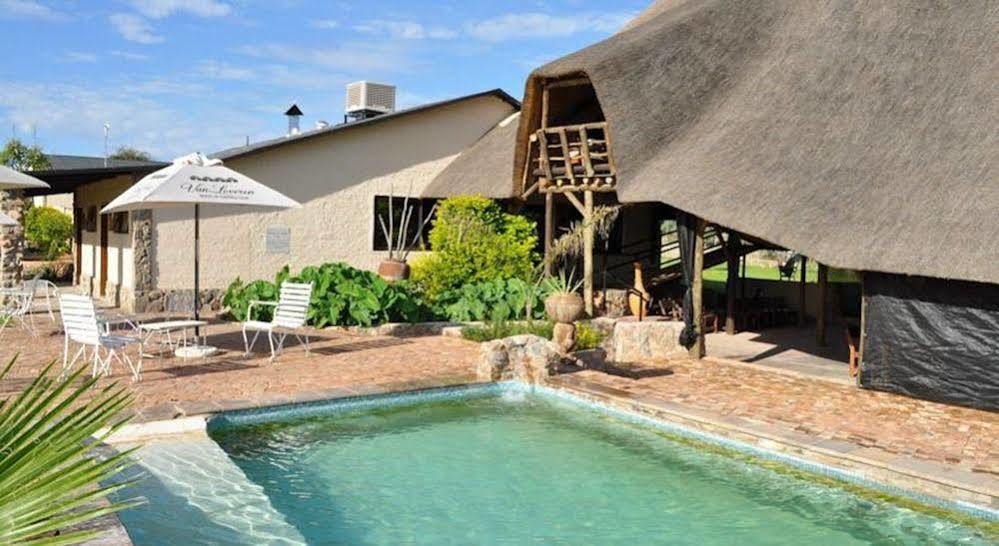 Etotongwe Lodge 아웃조 외부 사진