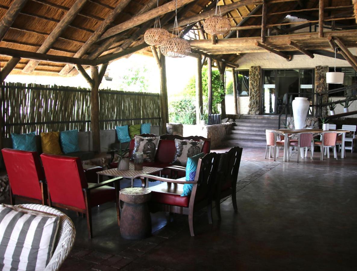 Etotongwe Lodge 아웃조 외부 사진